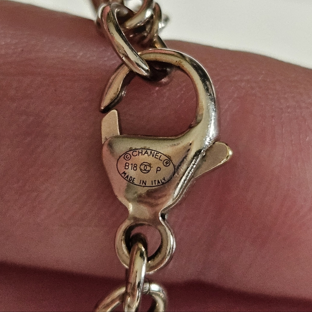 🚫RESERVED🚫 CHANEL Gold and Black Pearl Long Necklace B18P W/Box - Picture 6 of 7